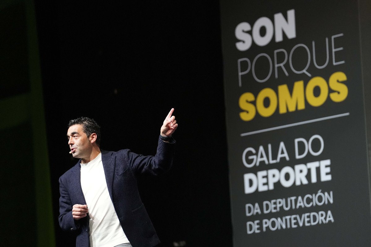 Luis López e Luisa Sánchez recoñecen a traxectoria e os valores de Iago Aspas na gran noite do deporte provincial, que puxo o foco naqueles que axudan aos deportistas