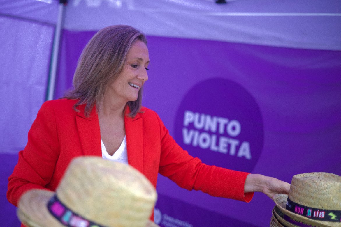 Luisa Sánchez asiste á primeira xornada do Festival Son e Mar en Vigo, con música ‘remember’ e entrada de balde