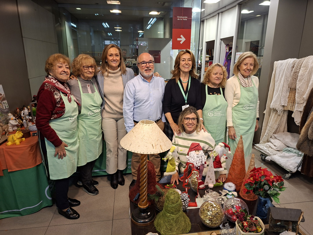 Luisa Sánches no mercado de Nadal da AECC