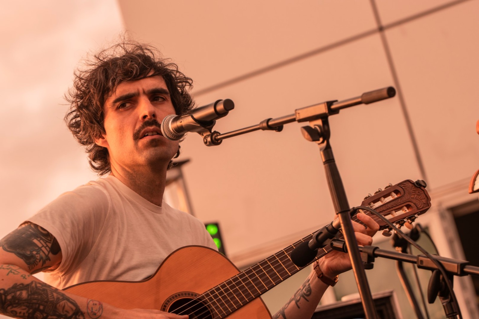 Santi Araujo presenta Canciones para bailar no Museo