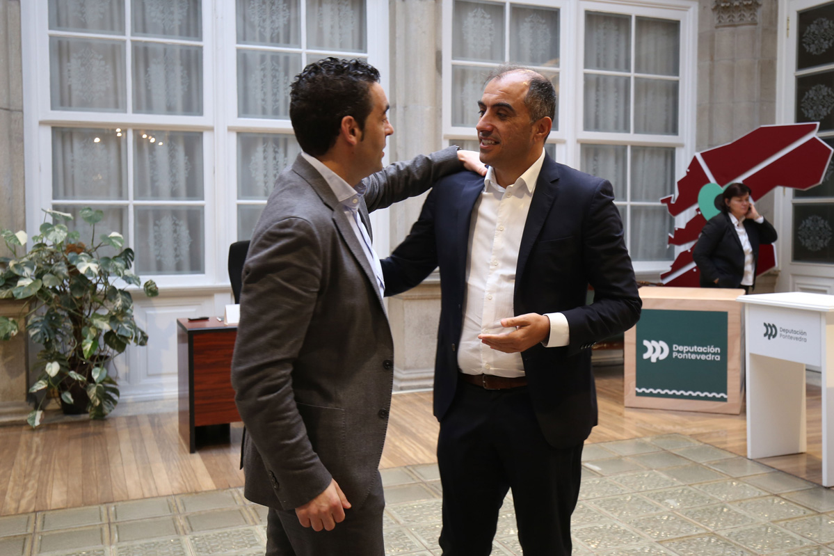 O presidente da Deputación de Pontevedra, Luis López, e o alcalde de Poio, Ángel Moldes