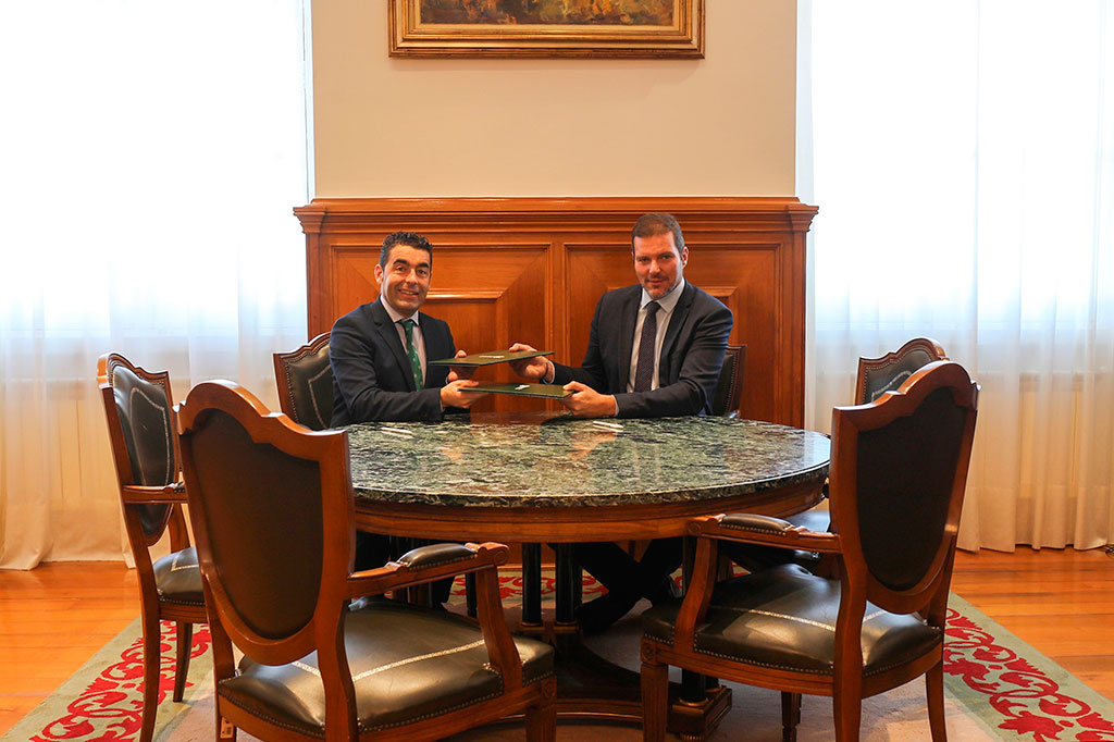 Luis López co alcalde da Estrada