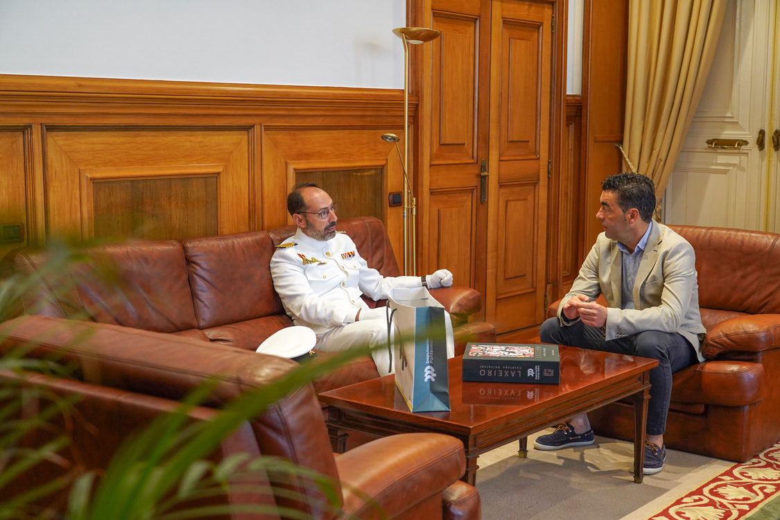 Benvida ao novo comandante director da Escola Naval Militar de Marín
