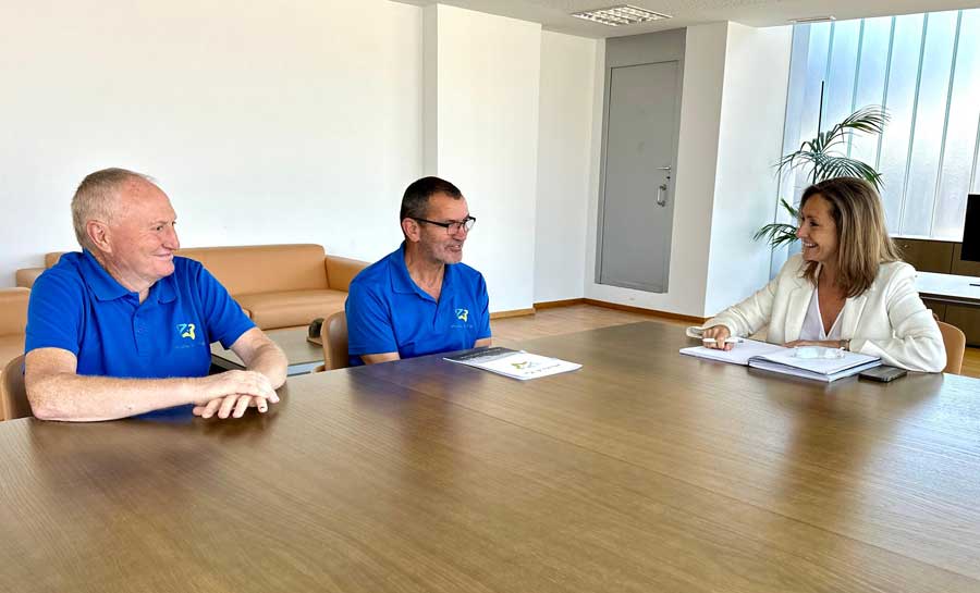 Reunión de Luisa Sánchez con representantes de la Comunidad de Montes de Vigo 