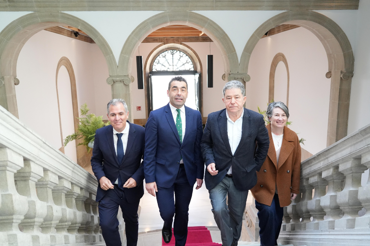  LUIS LOPEZ ASINA ADDENDA CONVENIO CONCELLO PONTEVEDRA ALUMEADO CENTRO URBANO 23M