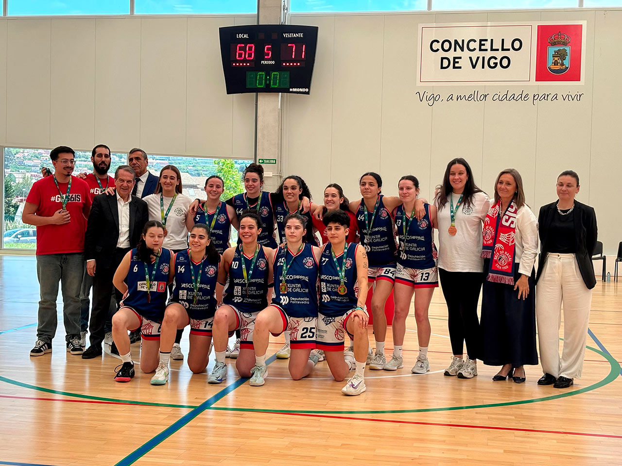 Luisa Sánchez anima ao Club Baloncesto Seis do Nadal antes da fase final da Primeira Nacional feminina que se disputará en Vigo