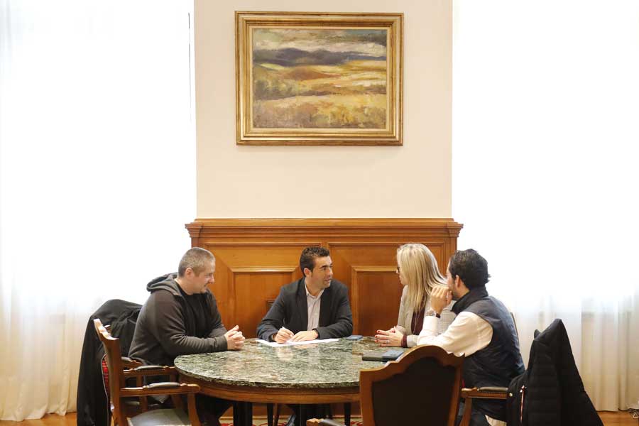 Luis López na recepción a AJE Pontevedra