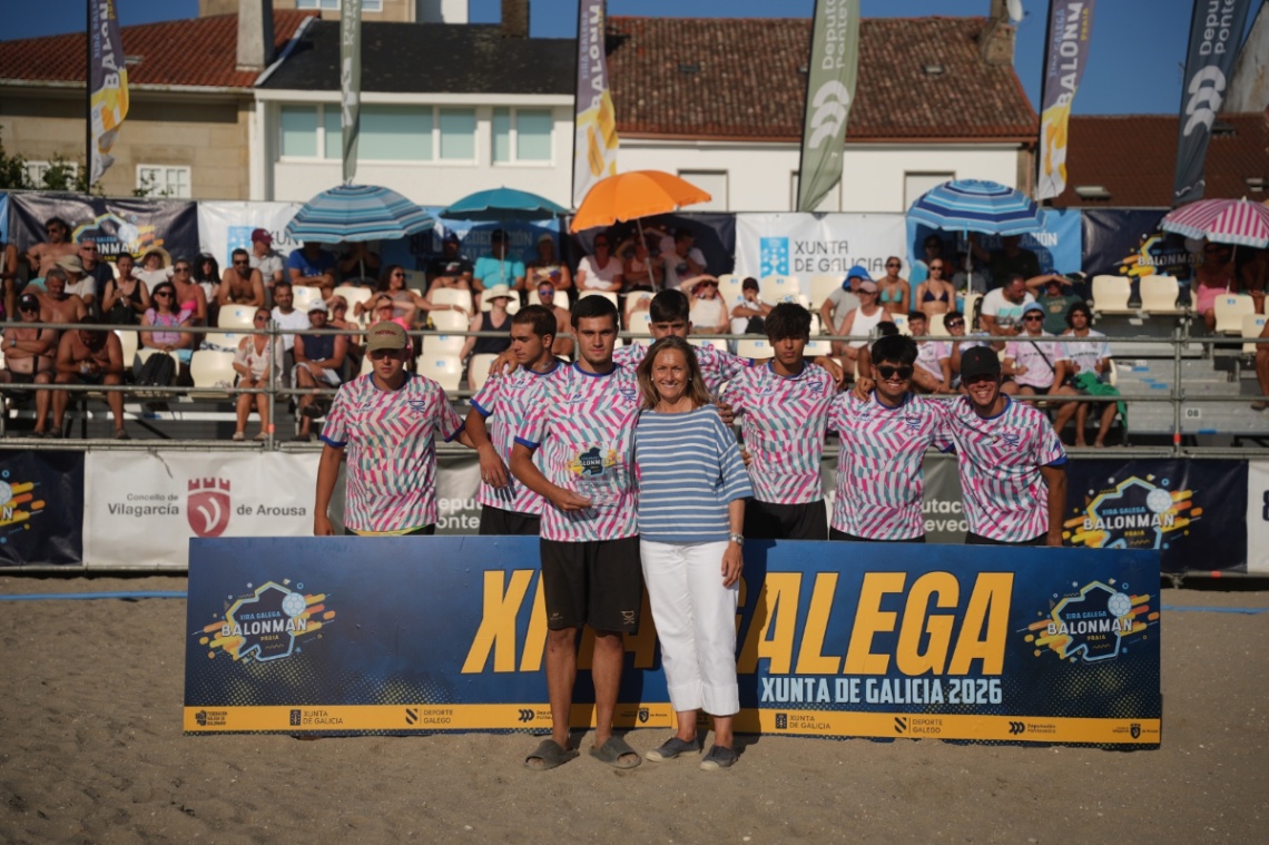 Luisa Sánchez participa na entrega de premios da IV Xira Galega de Balonmán Praia