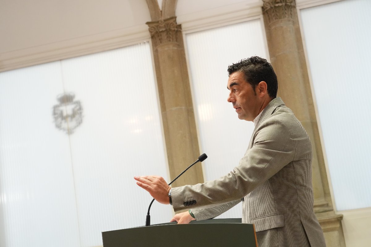 Luis López anuncia que levará a Bruxelas o “modelo de éxito” das axudas da Deputación ás comunidades de augas