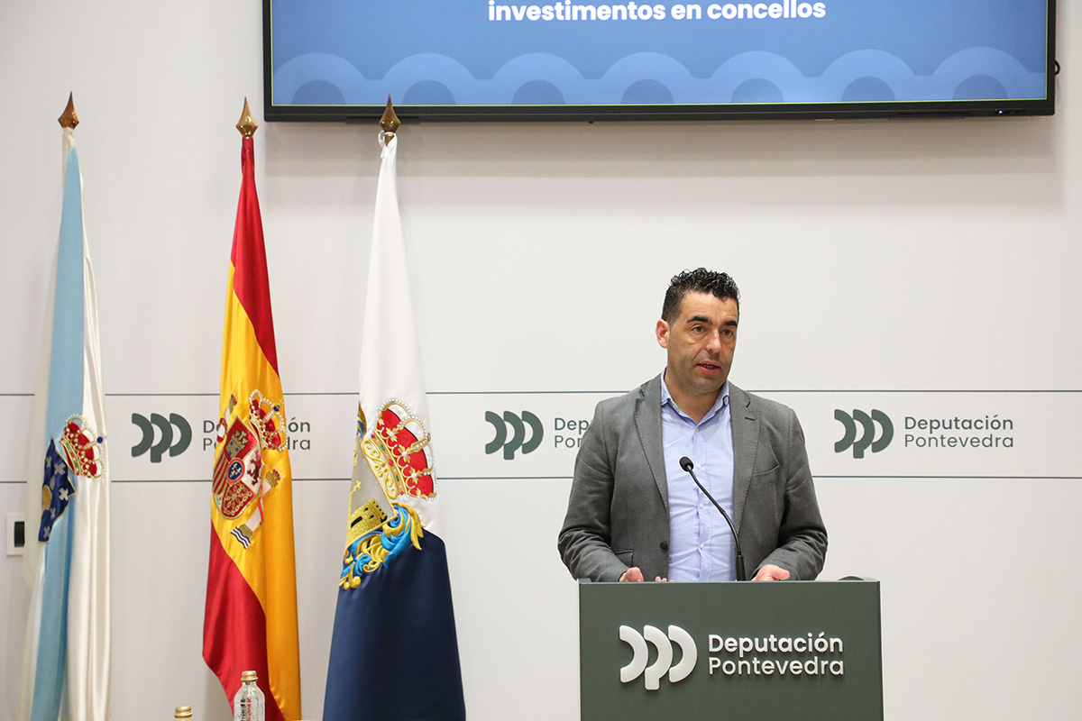 Conferencia de prensa de Luis López