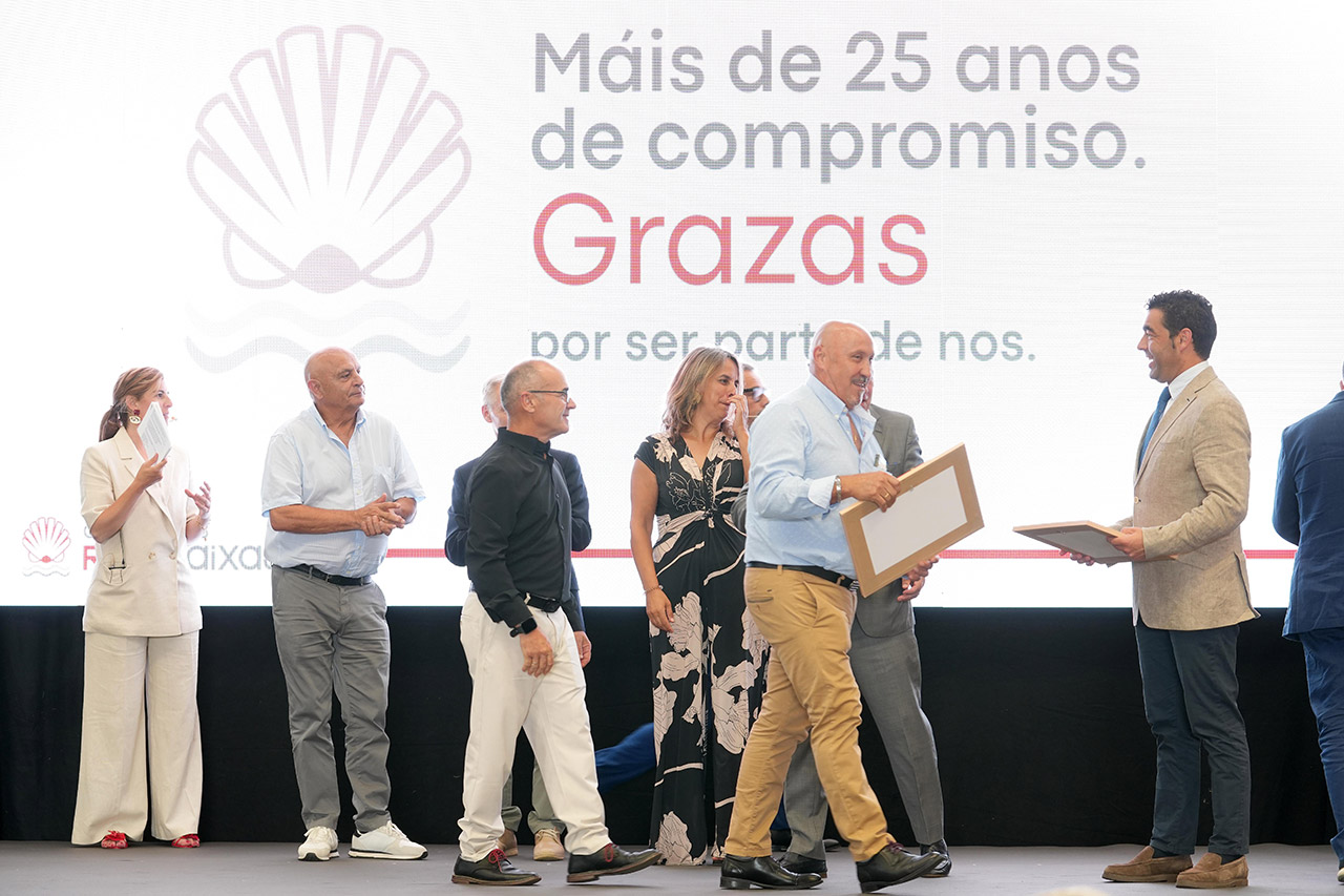 Luis López asiste en Silleda ao acto de conmemoración do centenario da empresa Autocares Rías Baixas