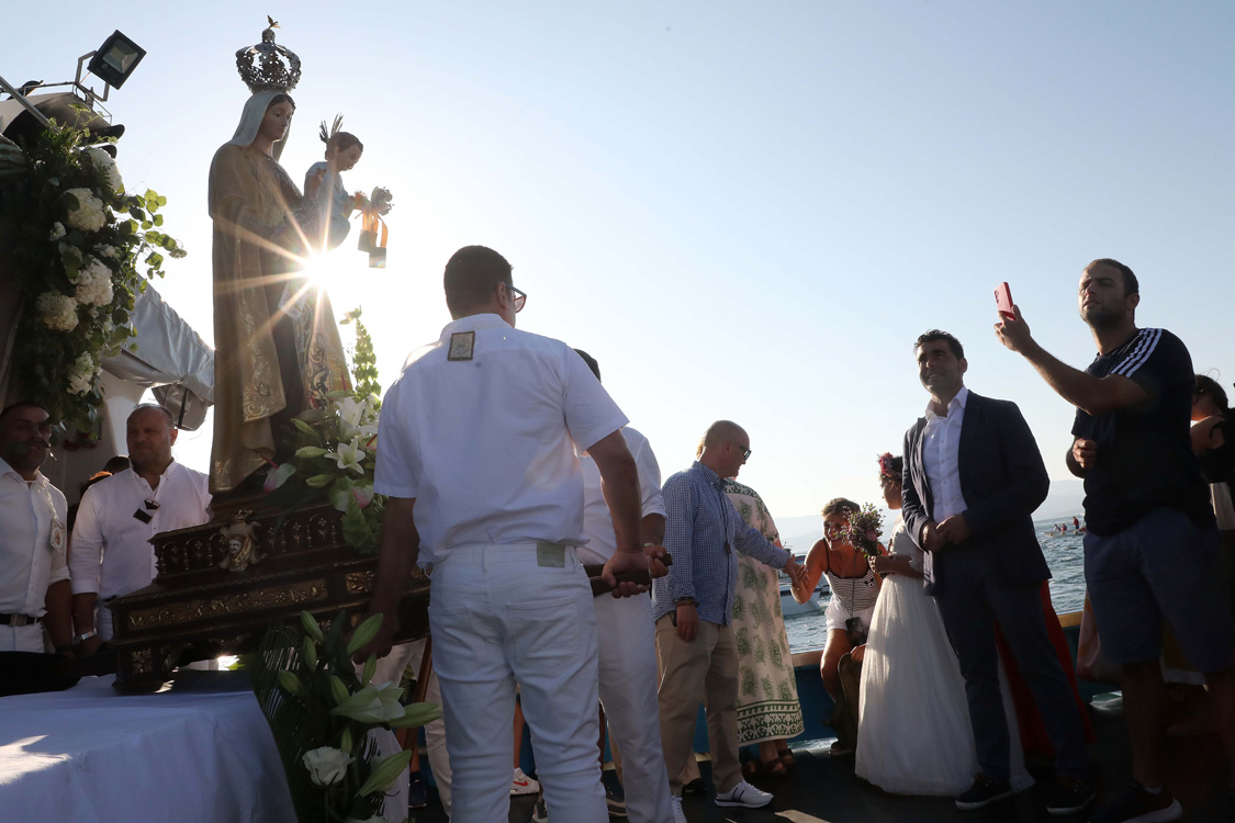 Procesión marítima das Festas do Carme de Carril