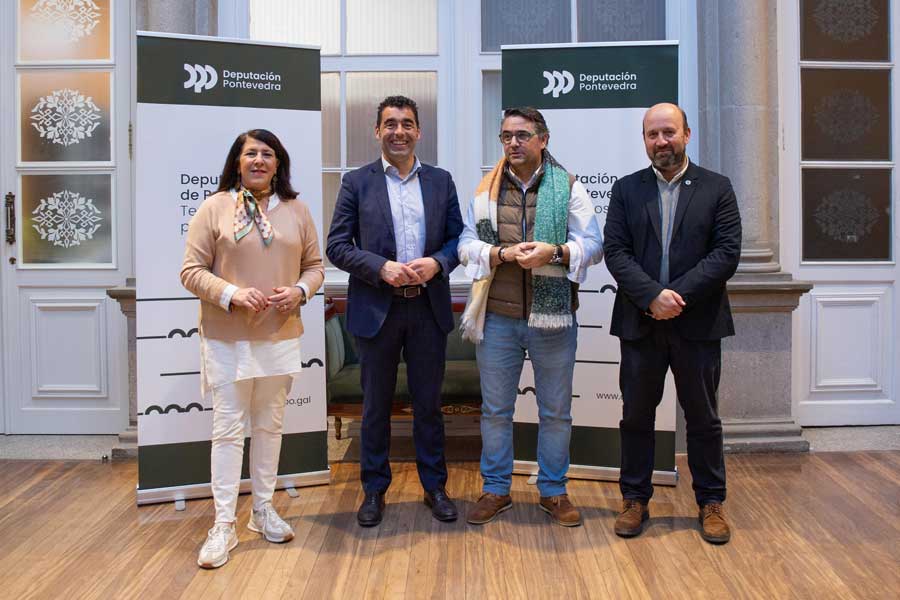 O presidente da Deputación con representantes da Fundación Galega de Narcotráfico 