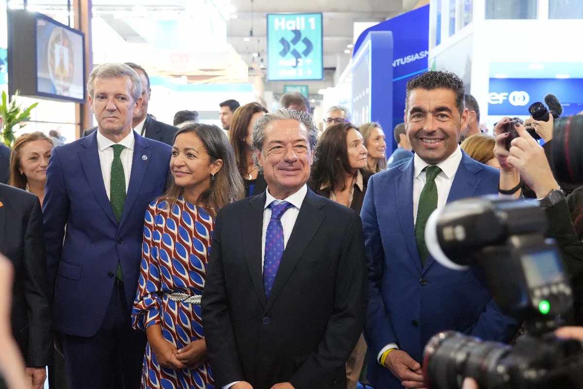 Noticia - LUIS LOPEZ ASISTE VIGO INAUGURACION XXVII CONXEMAR 2026 06-10-2026