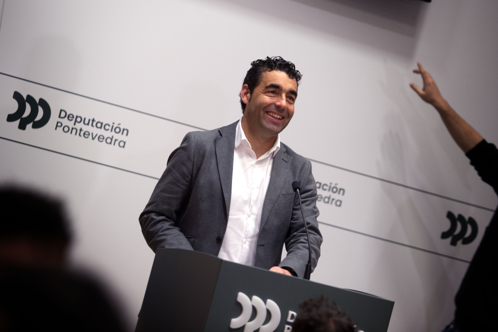 rolda de prensa de Luis López