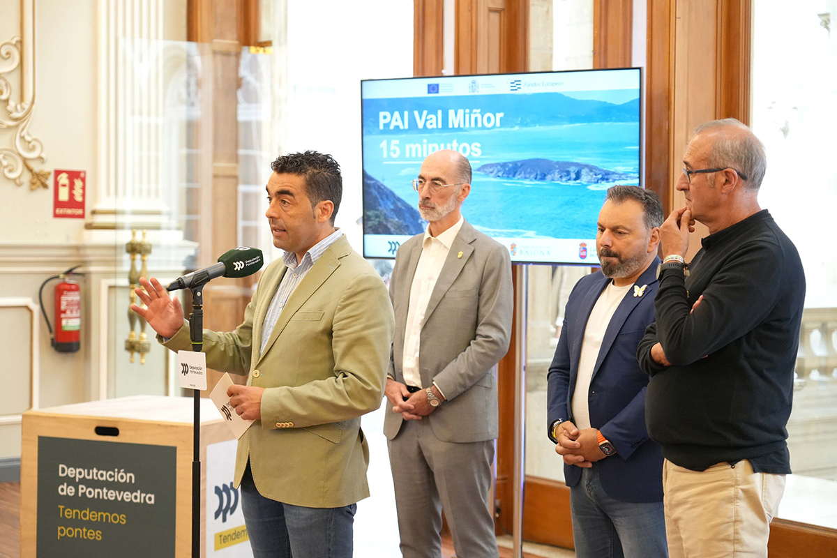  Luis López na presentación de A cidade dos 15 minutos