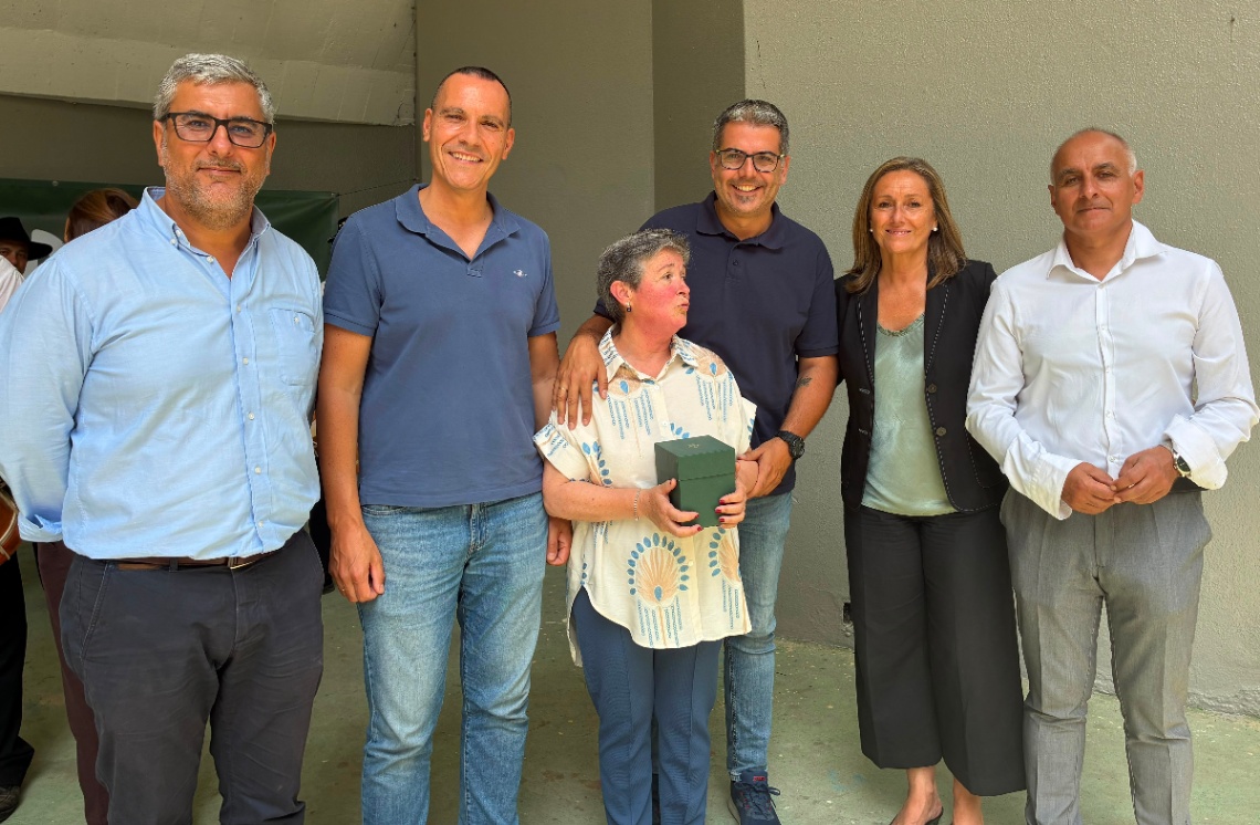 Luisa Sánchez asiste á Festa da Sardiña de Teis e felicita á Asociación de Comerciantes polo recoñecemento recibido