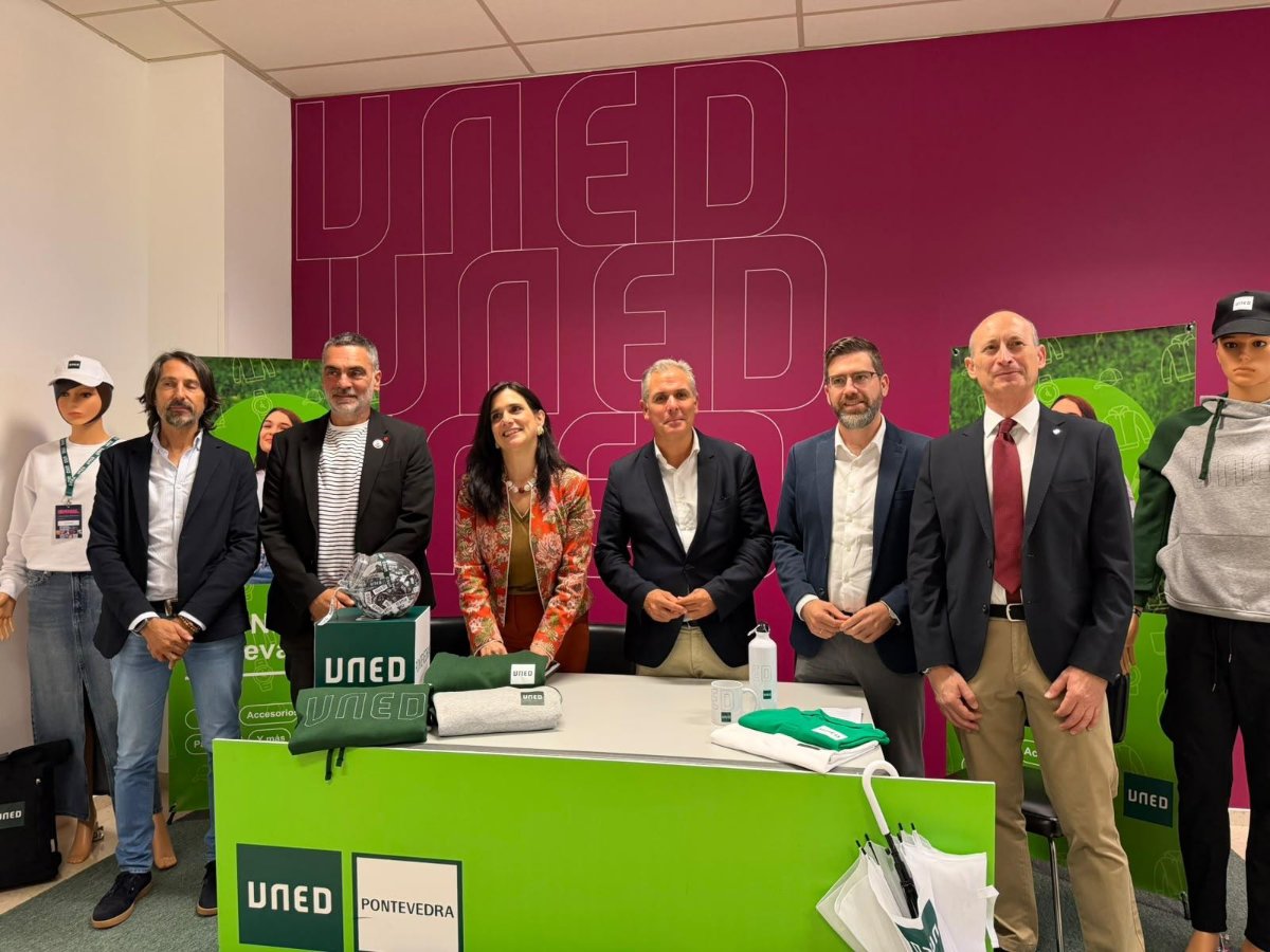 Noticia - PE FOTO RAFA DOMINGUEZ TENDA EN LINA UNED 08-10-2026