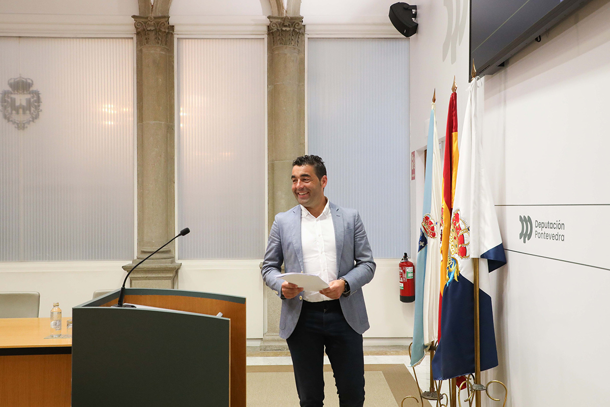Conferencia de prensa de Luis López