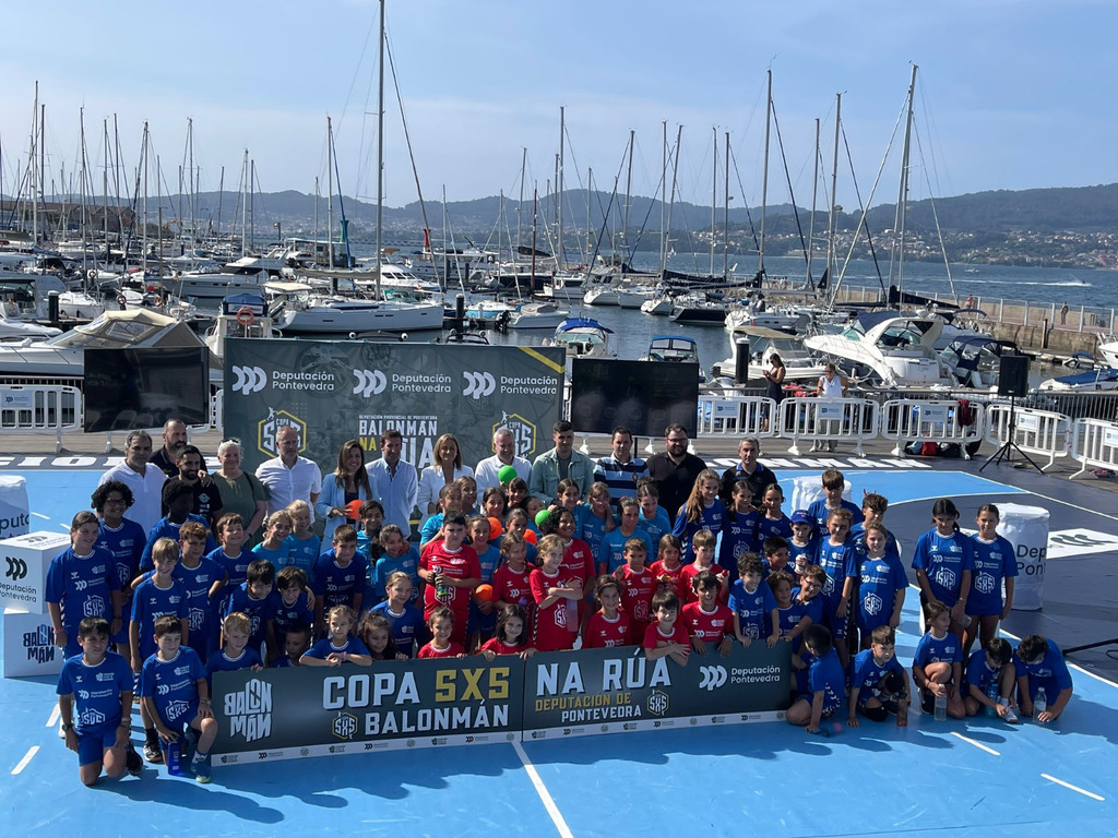Luisa Sánchez, gabou este venres a celebración do Torneo 5x5 de balonmán no porto de Vigo 
