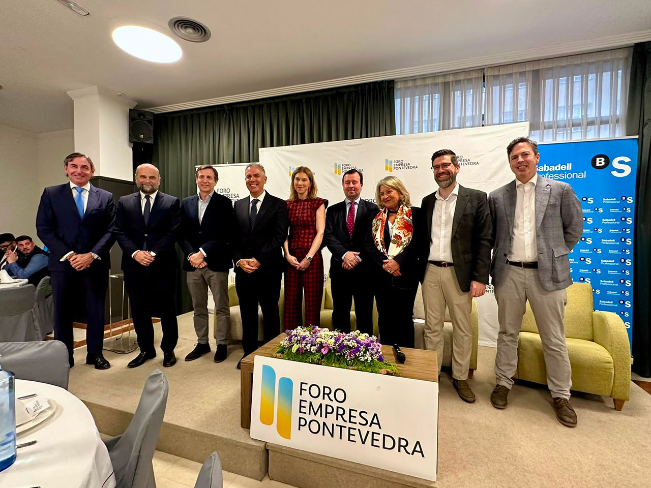 Rafa Domínguez asiste ao almorzo de Foro Empresa Pontevedra no que se analizou o impacto económico e social do absentismo laboral