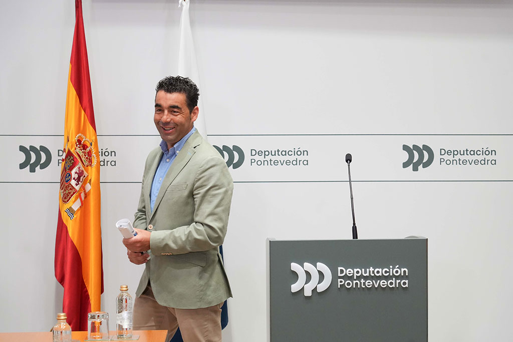 Luis López na rolda de prensa