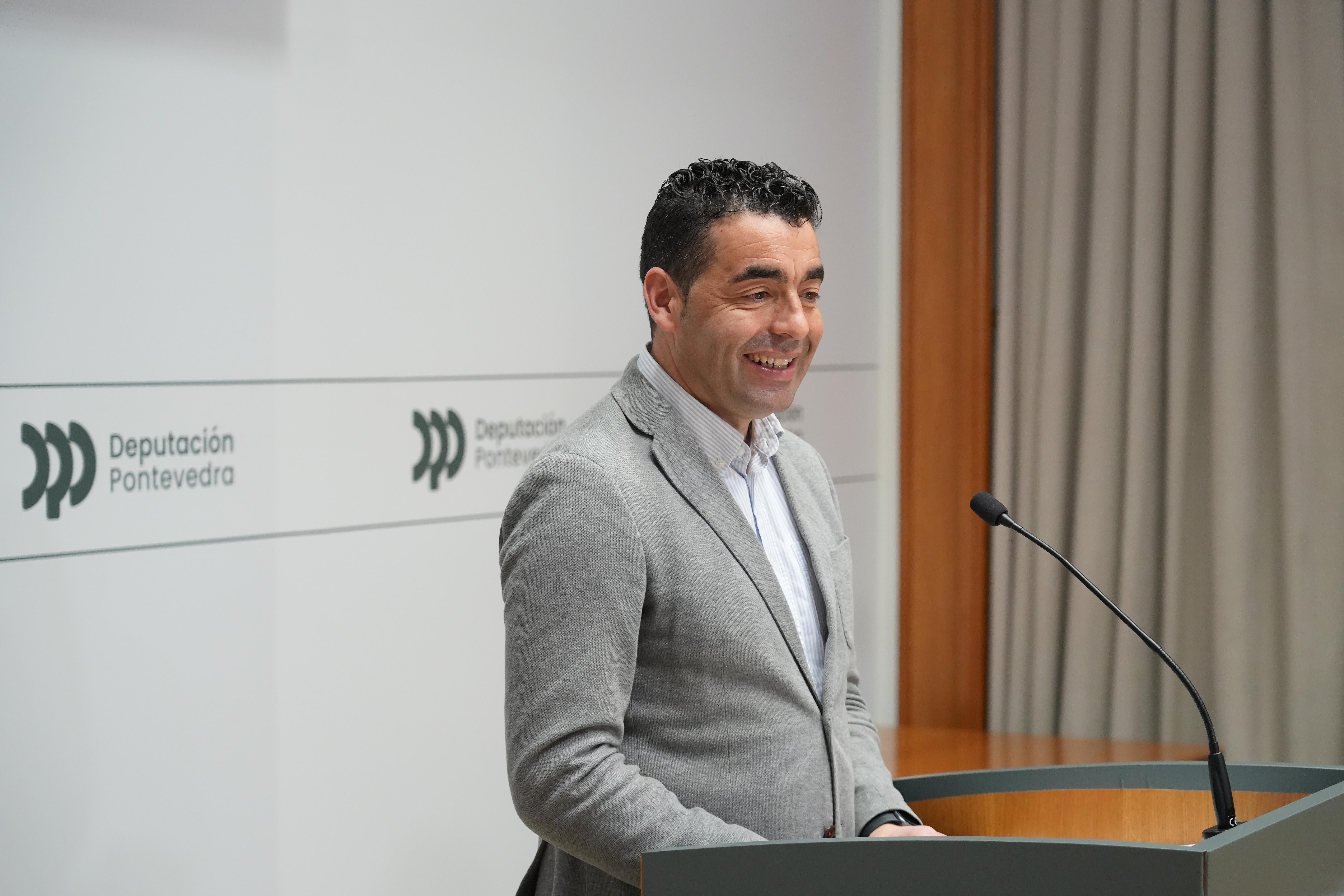 Conferencia de prensa de Luis López