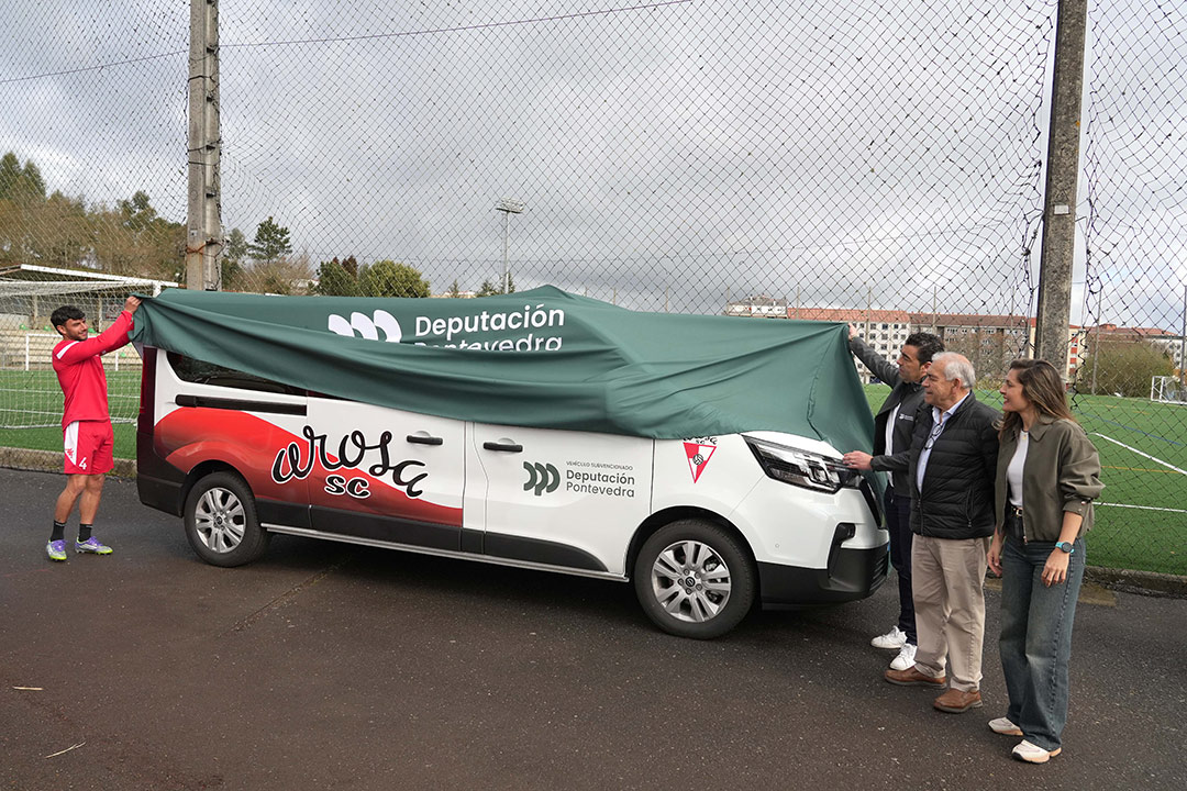 LUIS LOPEZ PRESENTA SEGUNDA CONVOCATORIA DEPO VAN FURGONETAS CLUBS DEPORTIVOS PROVINCIA VISITA AROSA