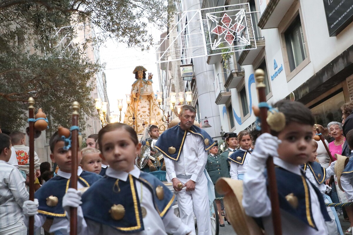 Ofrenda á Virxe Peregrina