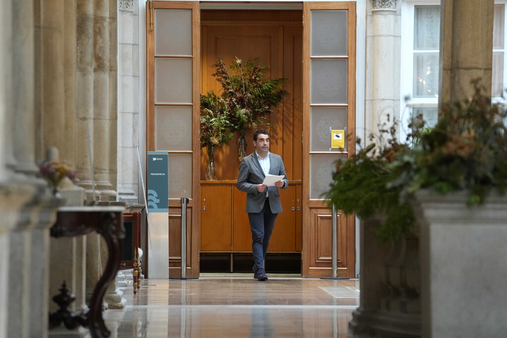 Luis López en rolda de prensa