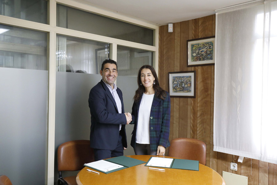 O presidente da Deputación coa alcaldesa de Pontecesures, María Teresa Tocino
