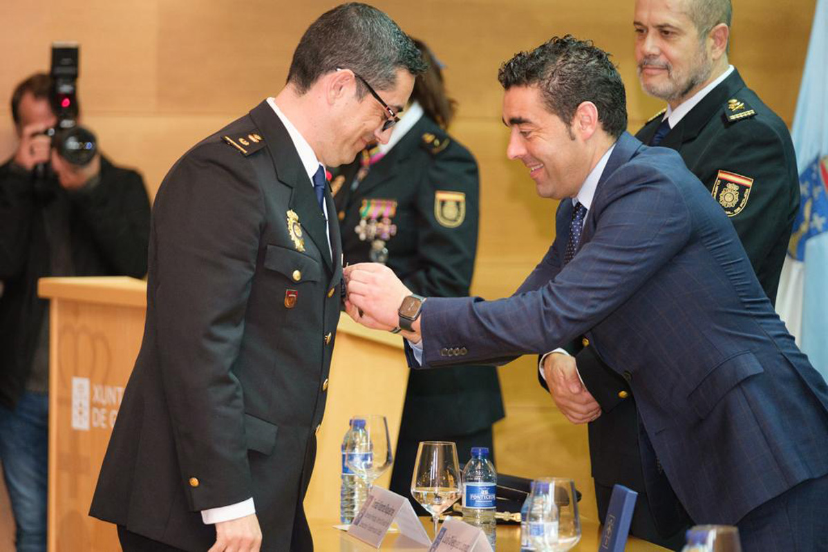 Luis López participa na entrega de medallas da Unidade da Policía Autonómica