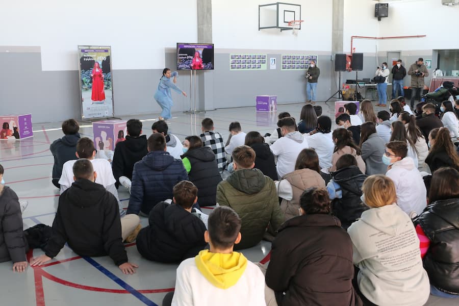  
		Eva Comesaña empodera ao alumnado do IES de Meaño no marco do programa “Violencia Zero” da Deputación de Pontevedra
	