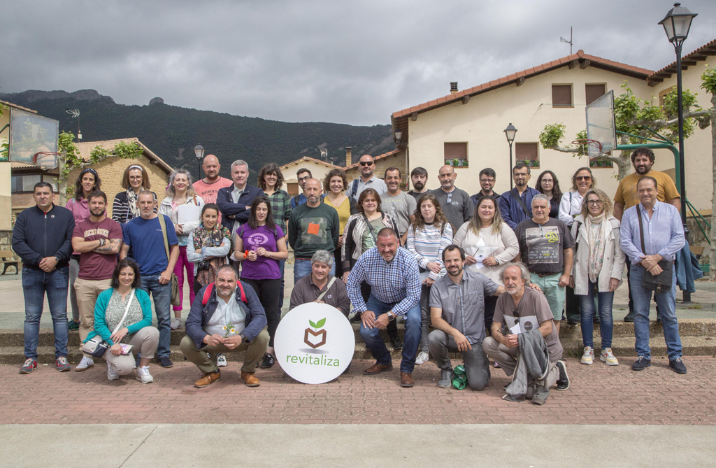  
		Os concellos Revitaliza coñecen tres experiencias de recollida de residuos mediante o sistema porta a porta con resultados “indiscutibles” en Euskadi
	