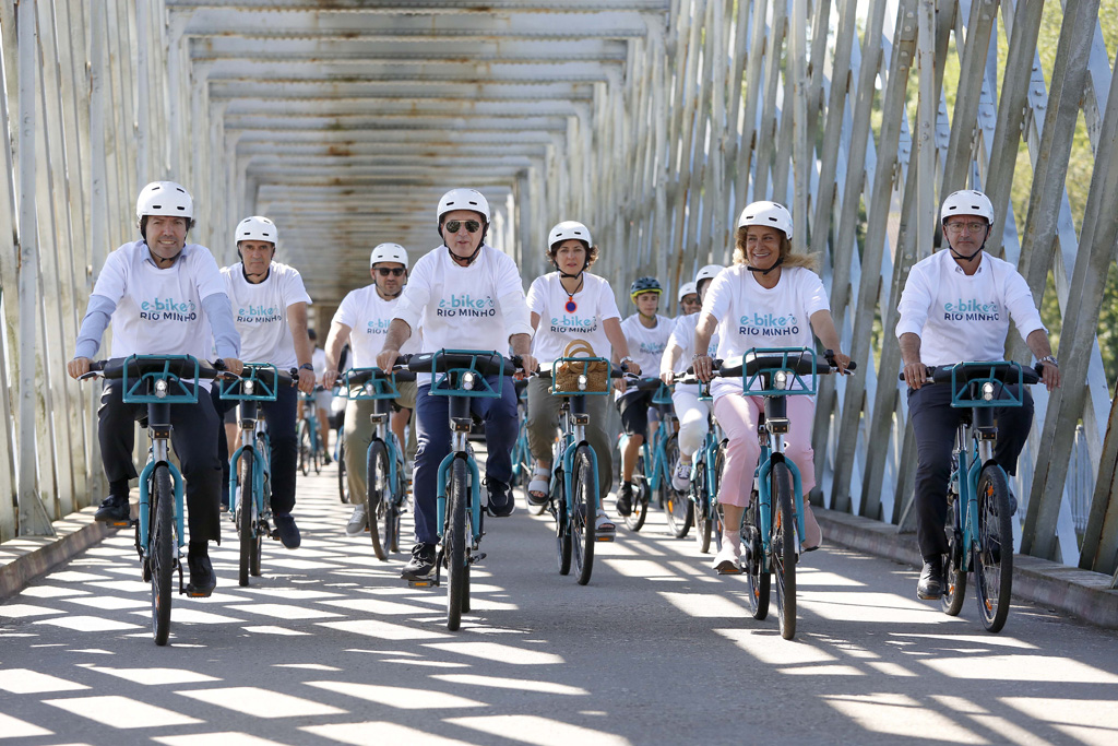  
		O AECT Rio Minho e as eurocidades poñen a circular a partilla de bicicletas E-Bike Rio Minho , o primeiro servizo de xestión transfronteiriza real na península
	