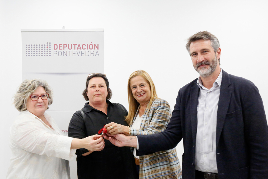  
		A Deputación entrega ás mulleres salgadas as chaves do local que cede á asociación en Vilagarcía de Arousa
	