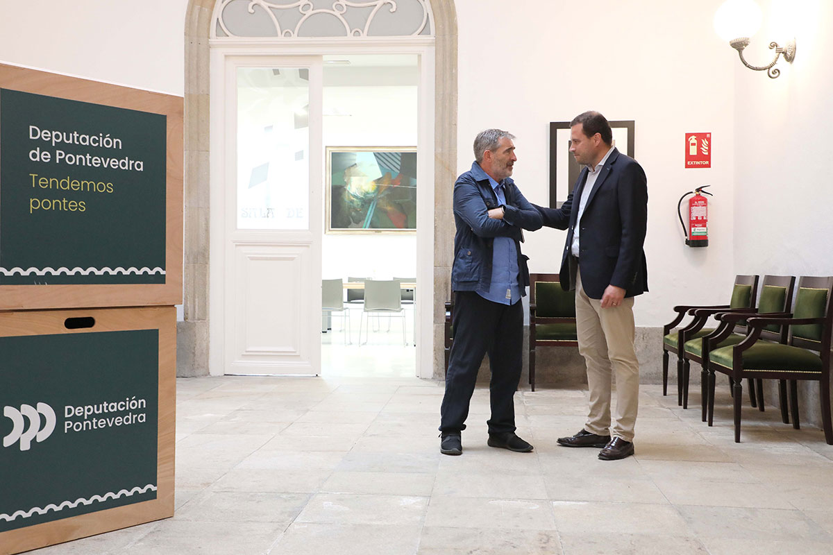 Jorge Cubela reúnese co director da Culturgal