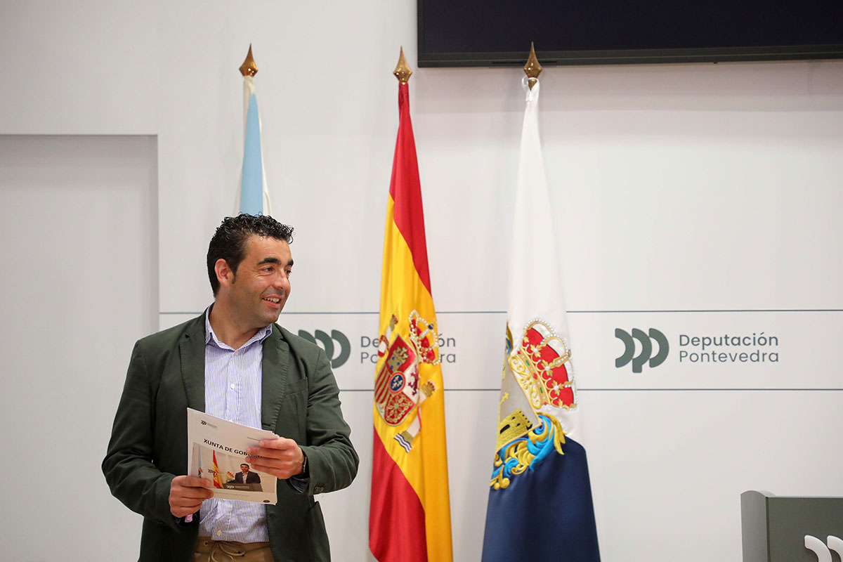 Conferencia de prensa de Luis López