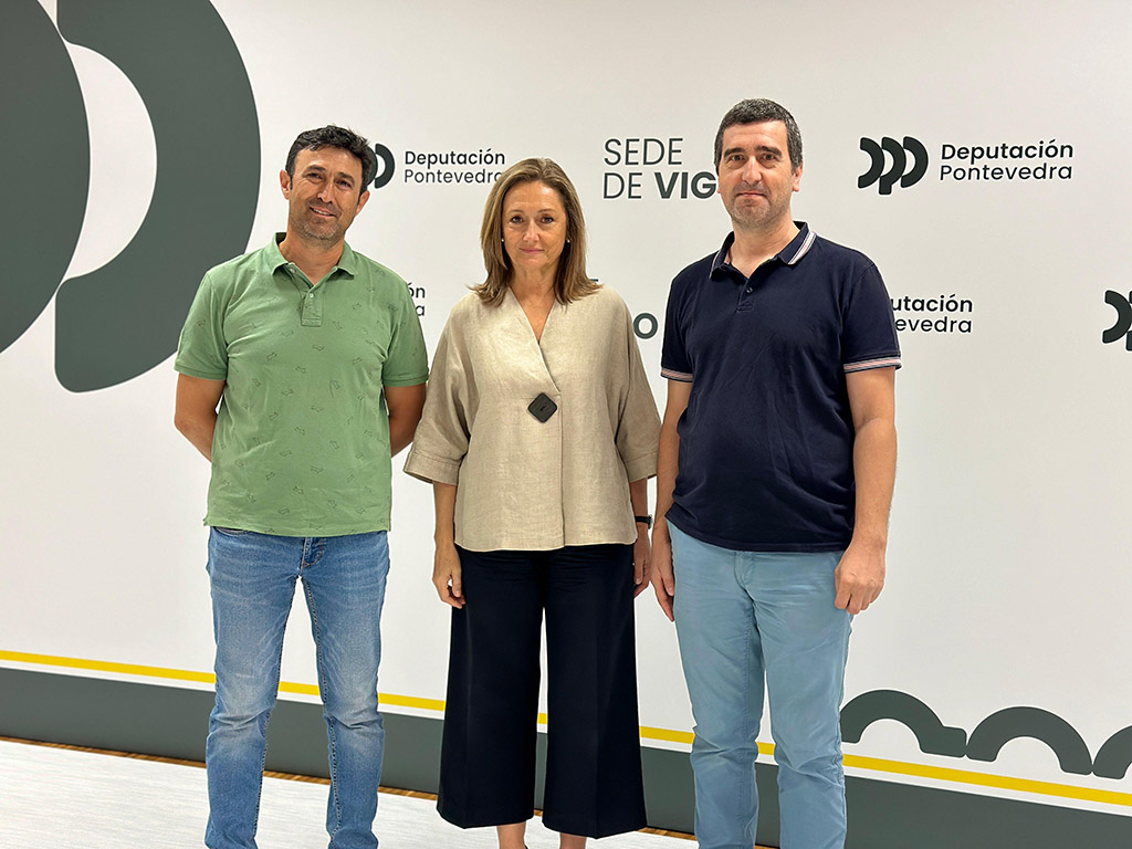 Luisa Sánchez coa federación de rondallas