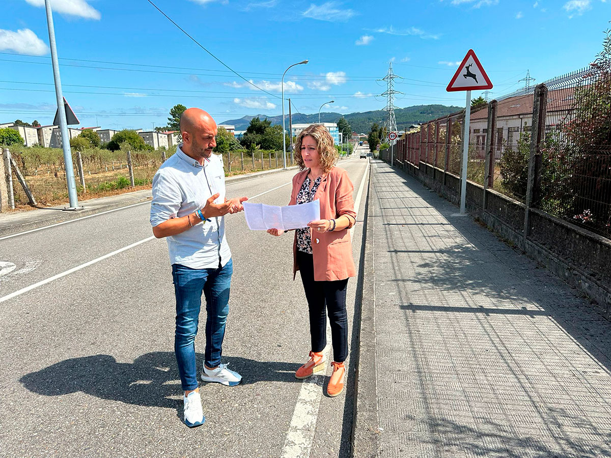 A deputada Isabel Couselo reuniuse co alcalde do Porriño, Alejandro Lorenzo