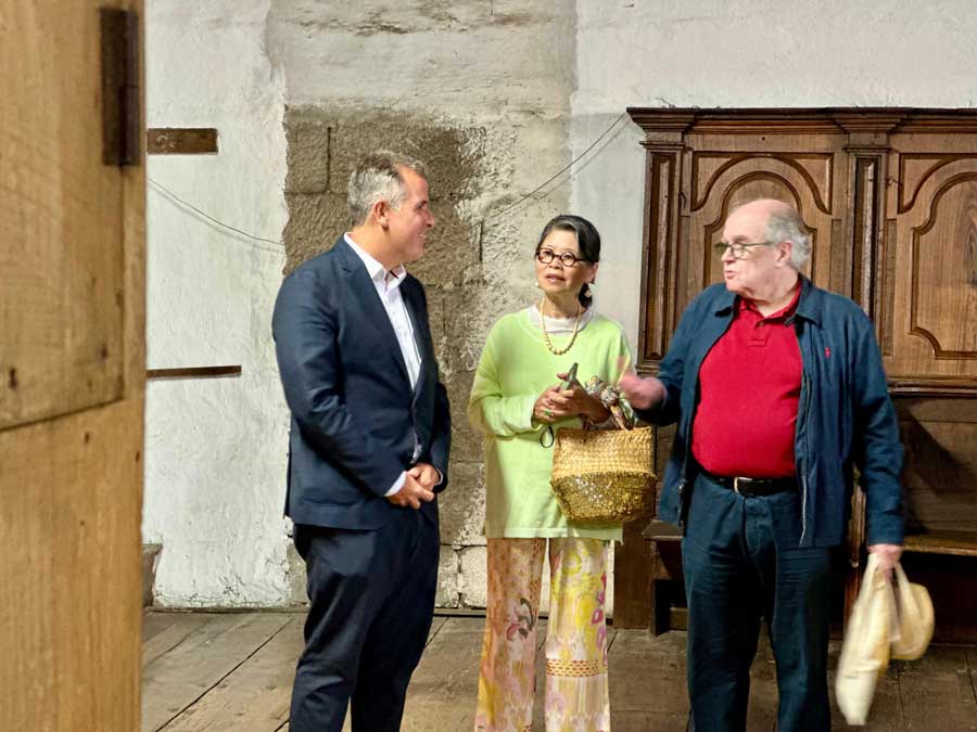 Rafa Domínguezcon artistas da Bienal Marina Núñez e Manuel Casimiro