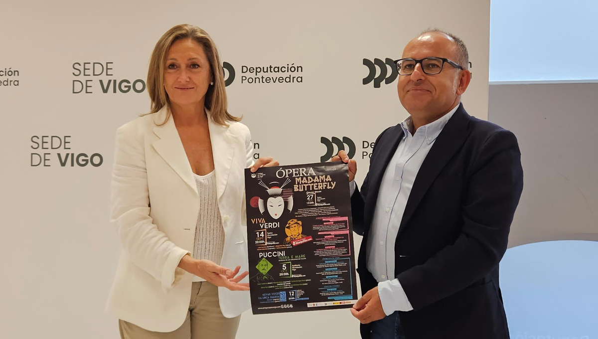 Luisa Sánchez firma o convenio coa Asociación Amigos da Ópera de Vigo