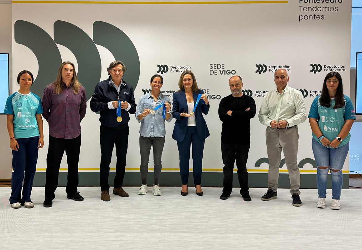 Luisa Sánchez recibe a Esperanza Barreras