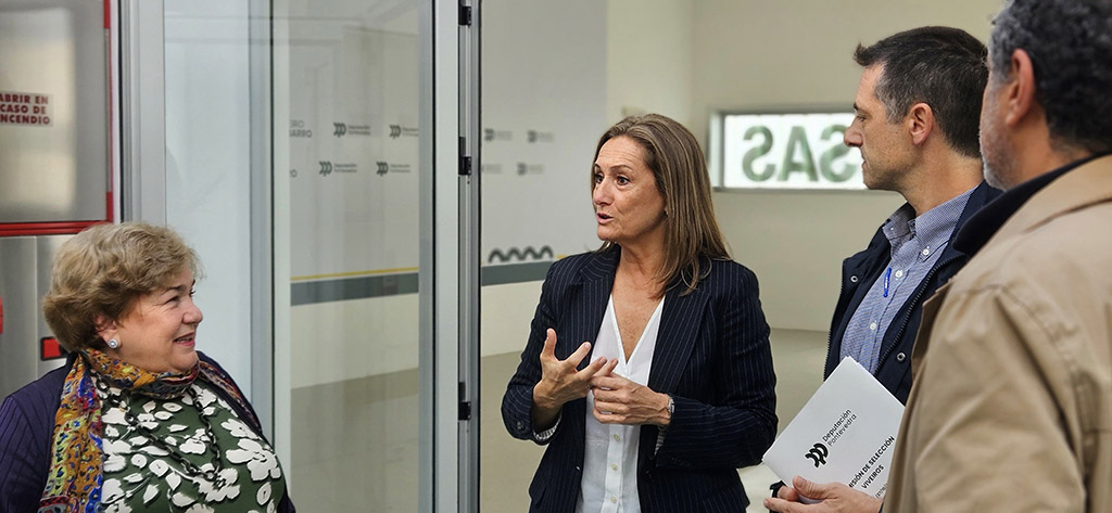 Luisa Sánchez, visitou esta mañá o Viveiro de Empresas da institución en Barro