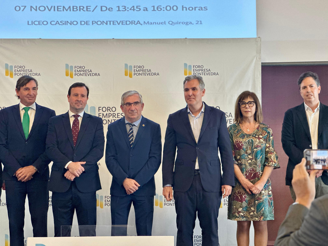 Rafa Domínguez asiste ao almorzo de Foro Empresa Pontevedra