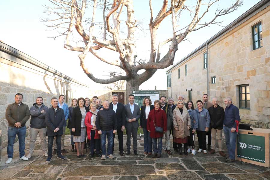 Luis Lópe co alcalde de Sanxenxo