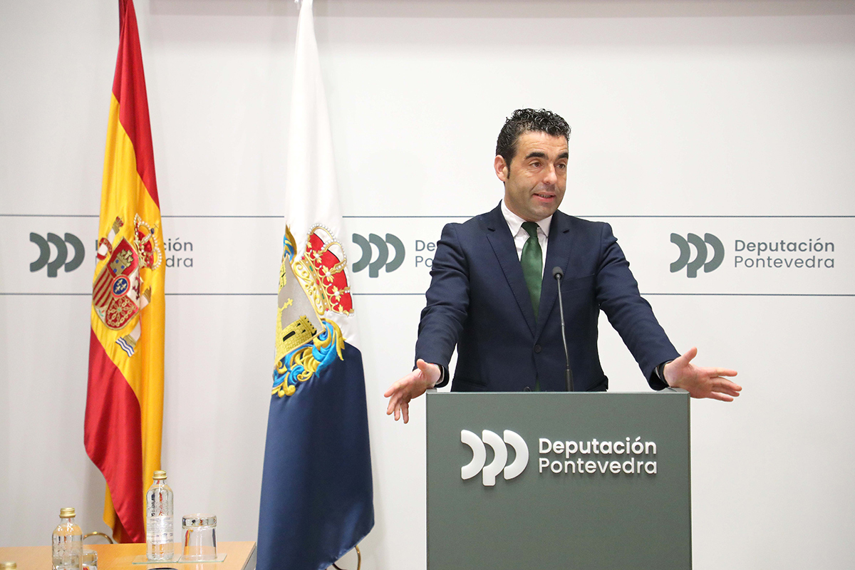 Conferencia de prensa de Luis López