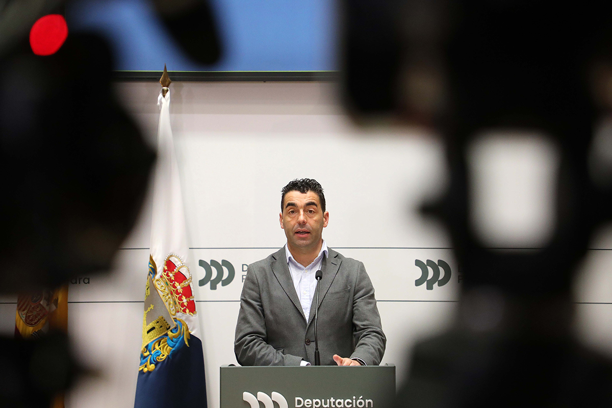 Conferencia de prensa de Luis López