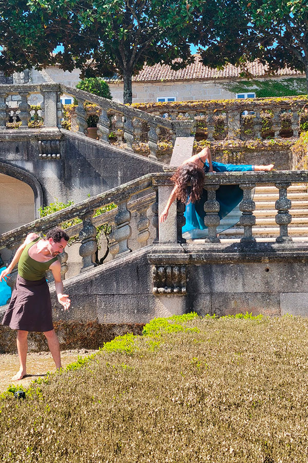 “+Escénicas” <em>Auga e terra: a pel do territorio</em>, Inés Piñeiro e Giovanni Peixoto