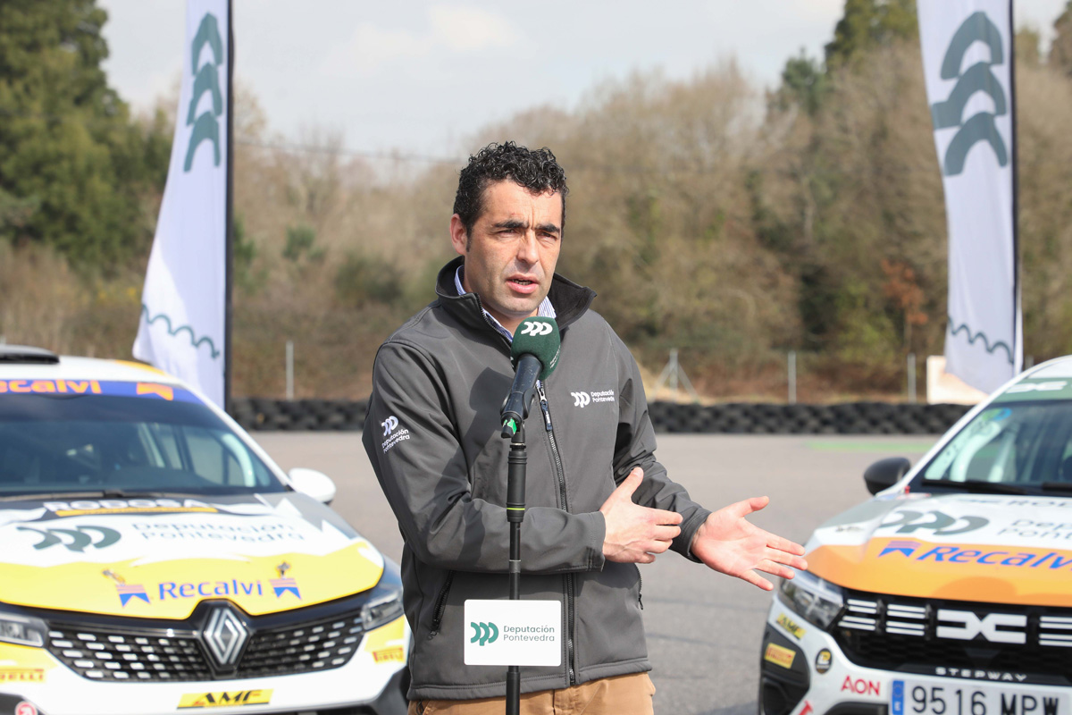 Luis López presenta 2 coches para o Campioinato Galego de Rallys